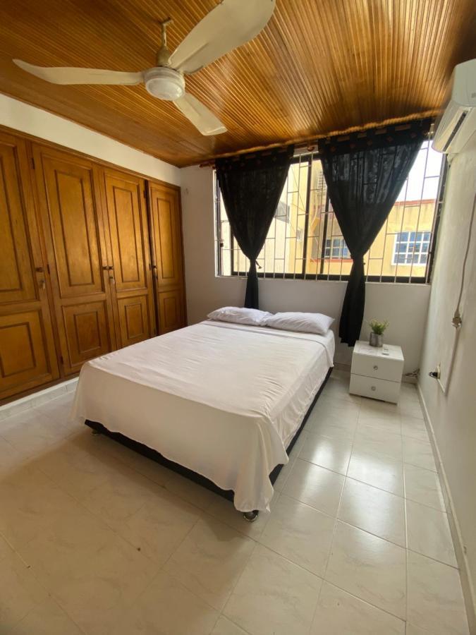 Habitaciones Cerca Al Aeropuerto 2 Cartagena Екстериор снимка