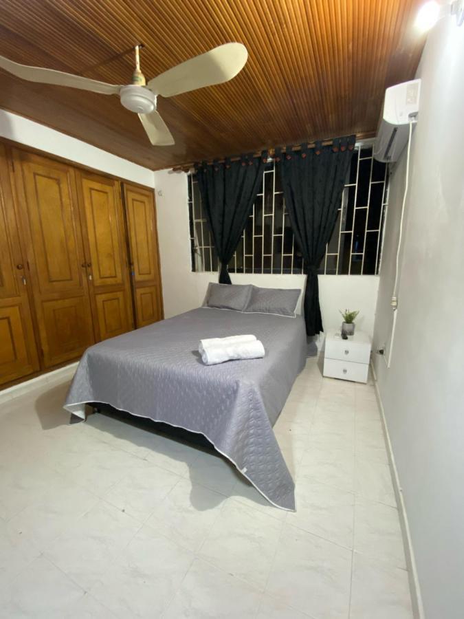 Habitaciones Cerca Al Aeropuerto 2 Cartagena Екстериор снимка