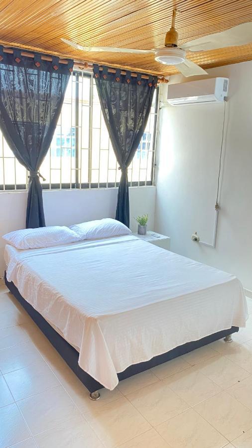 Habitaciones Cerca Al Aeropuerto 2 Cartagena Екстериор снимка