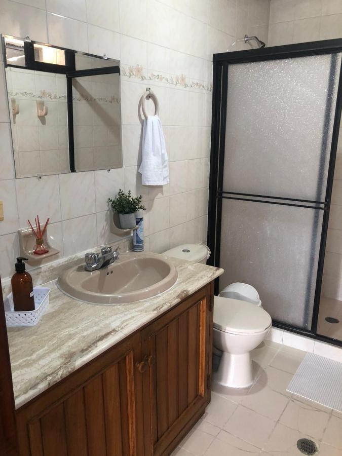 Habitaciones Cerca Al Aeropuerto 2 Cartagena Екстериор снимка